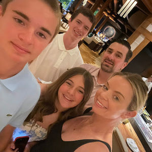 Meet your Posher, Allyson